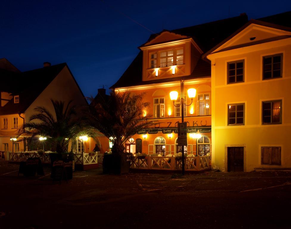 Hotel Penzion - Restaurant U Zámku Bečov nad Teplou Exteriér fotografie