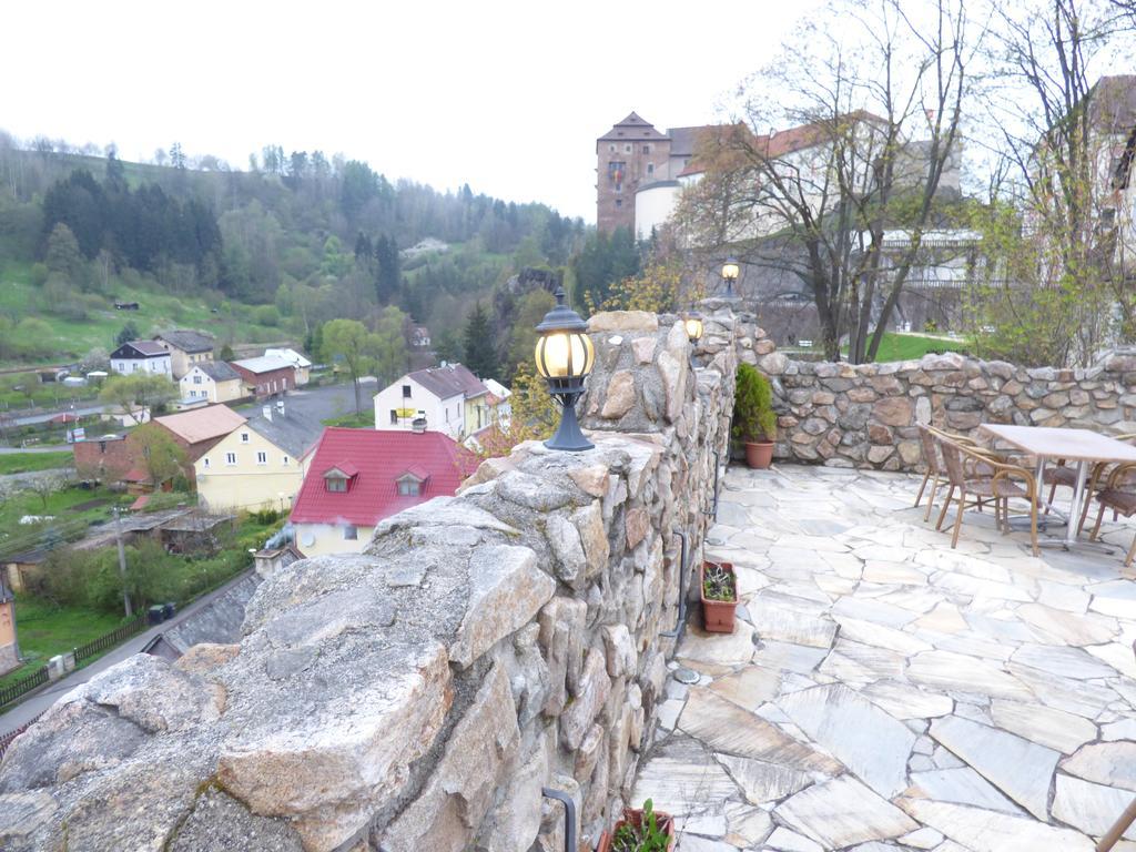 Hotel Penzion - Restaurant U Zámku Bečov nad Teplou Exteriér fotografie