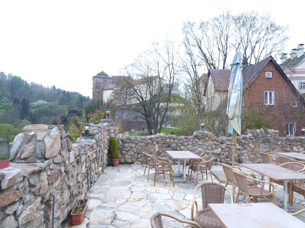 Hotel Penzion - Restaurant U Zámku Bečov nad Teplou Exteriér fotografie