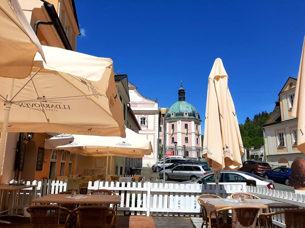 Hotel Penzion - Restaurant U Zámku Bečov nad Teplou Exteriér fotografie