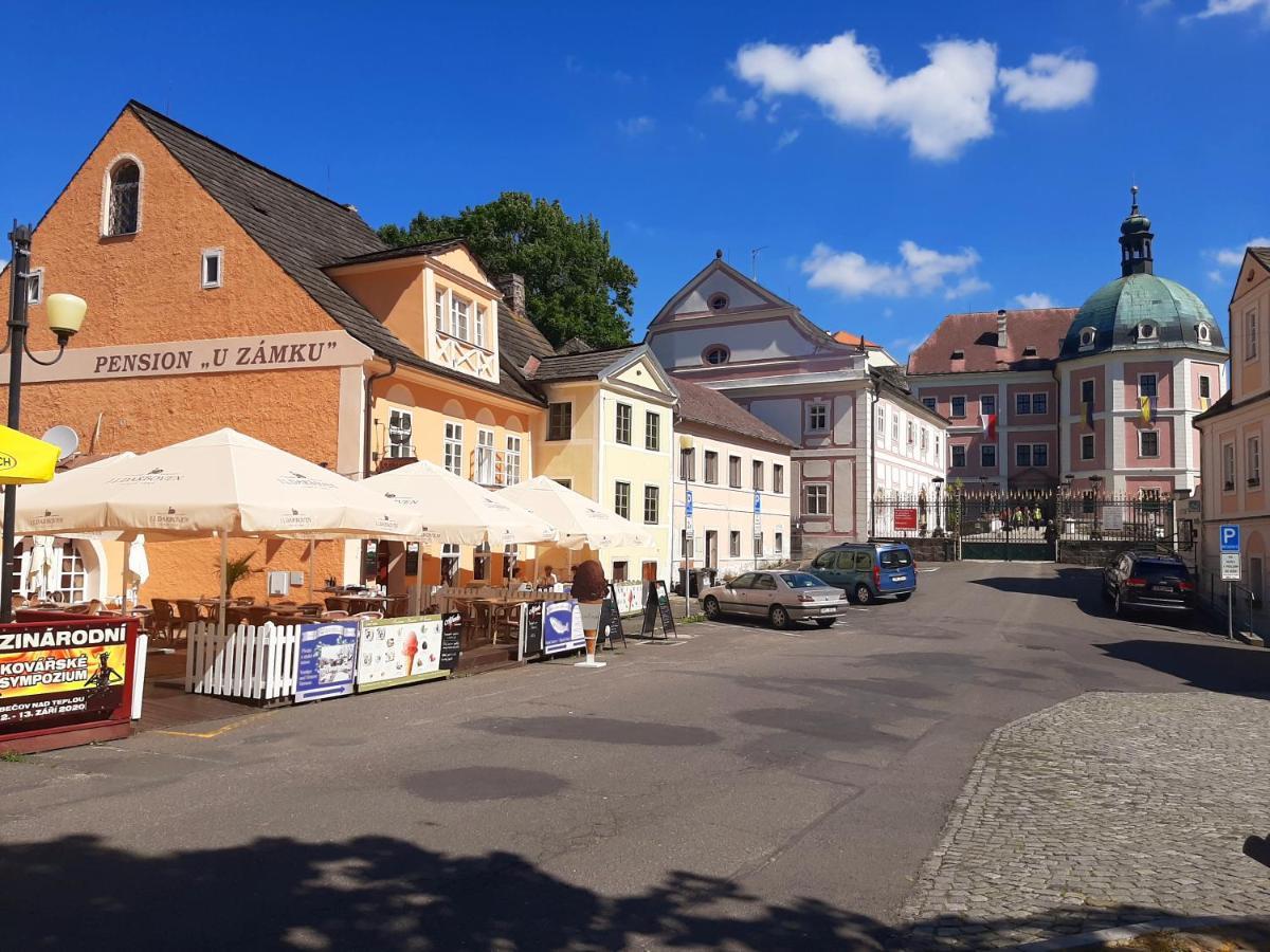 Hotel Penzion - Restaurant U Zámku Bečov nad Teplou Exteriér fotografie